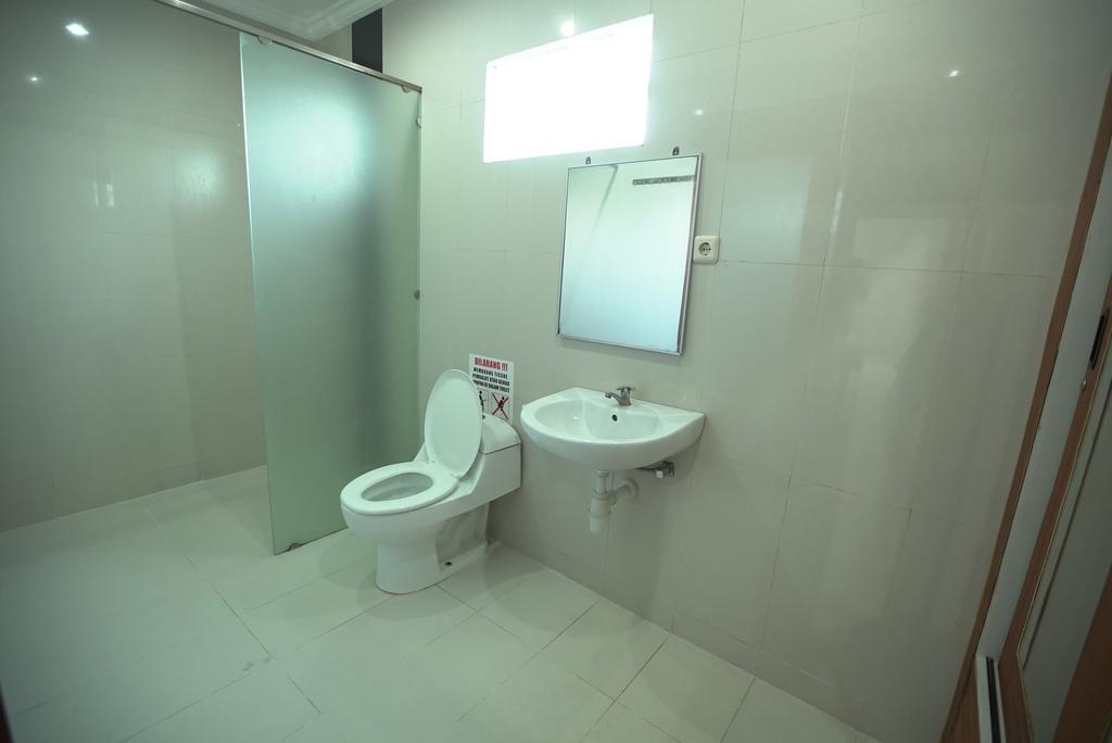 Отель Rena Segara House Kuta Кута Экстерьер фото
